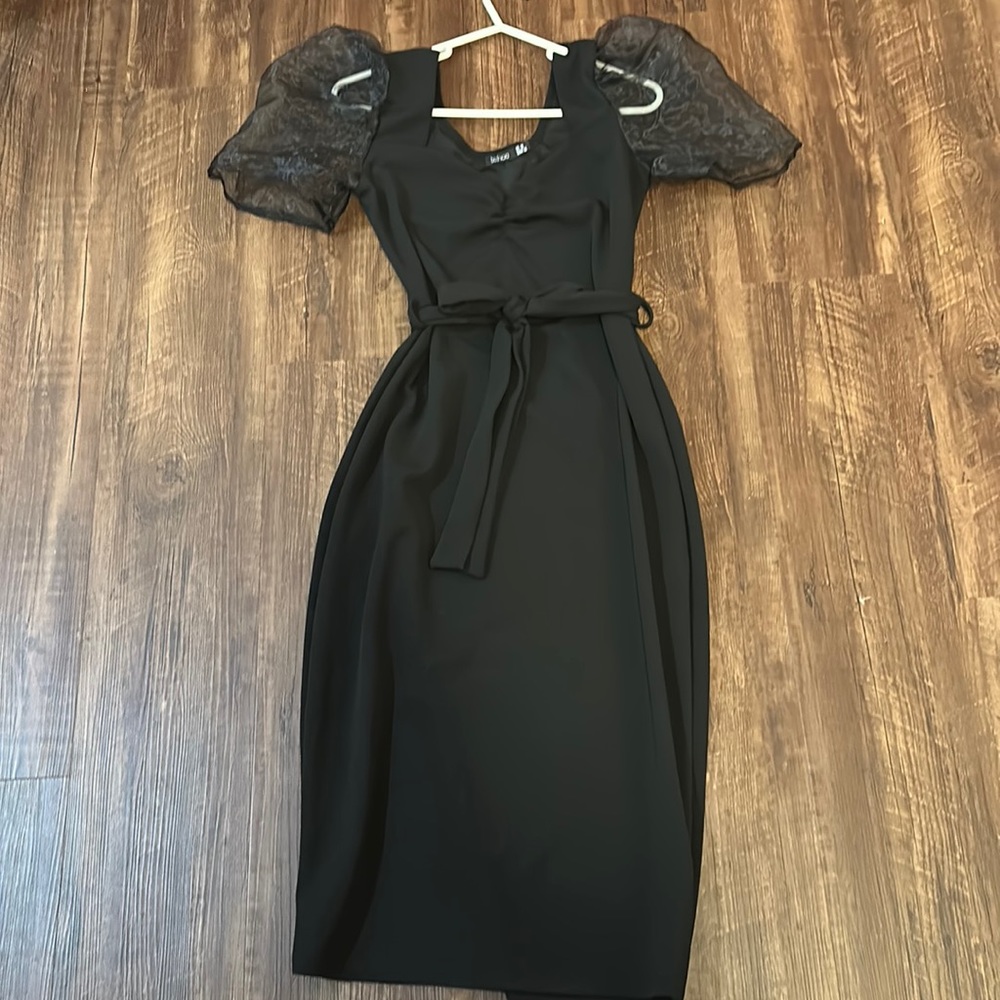 Boohoo black belted midi dress SZ 14